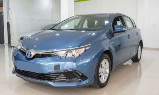 TOYOTA_AURIS_1